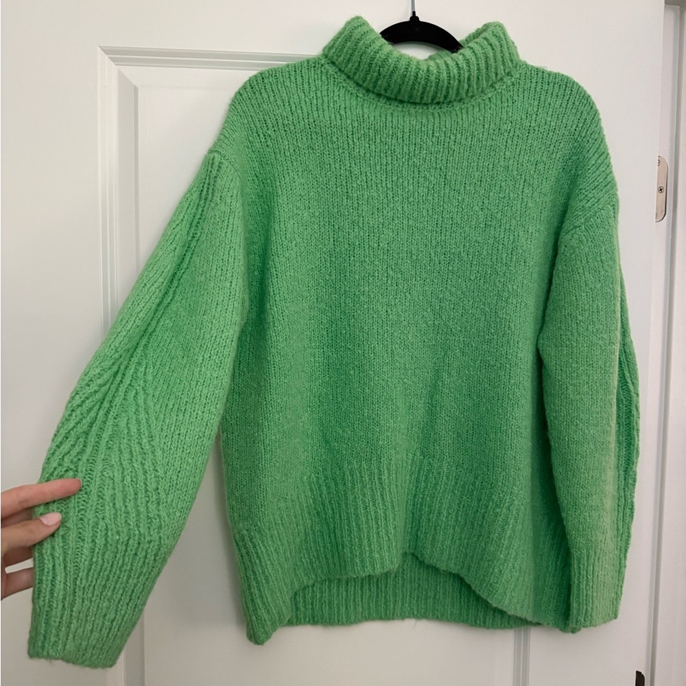 A.L.C. Green Chunky Knit Oversized Turtleneck Sweater - Women’s XS